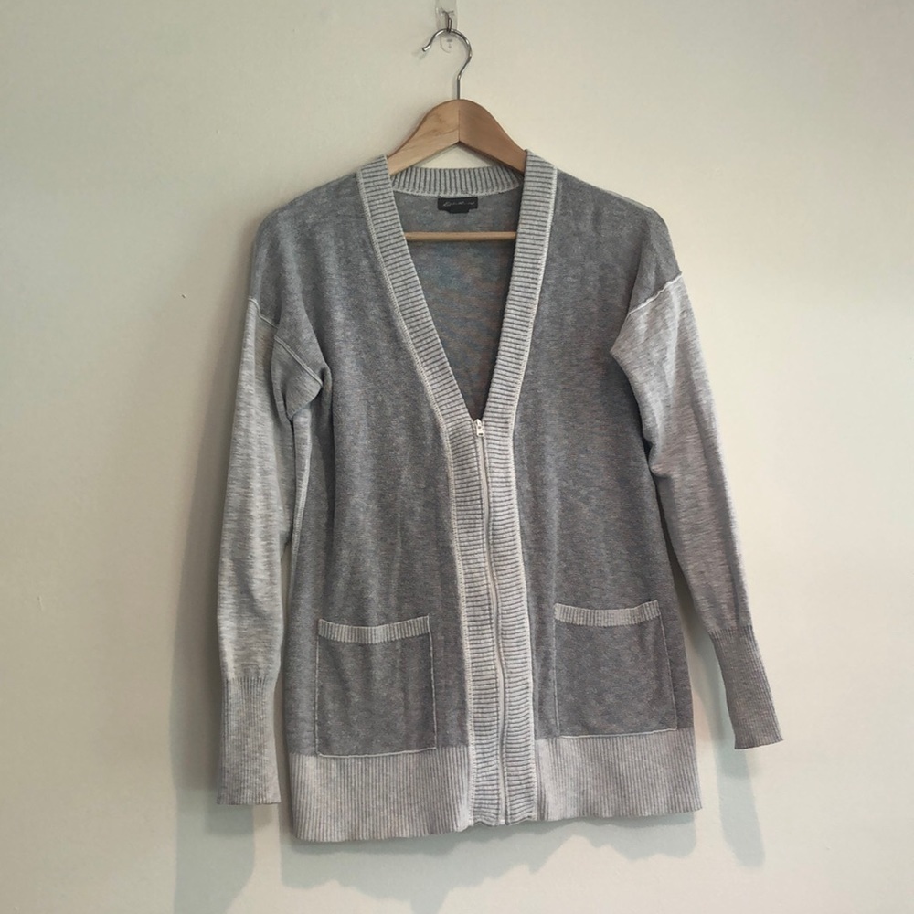 Eddie Bauer zip up cardigan sweater grey women’s medium